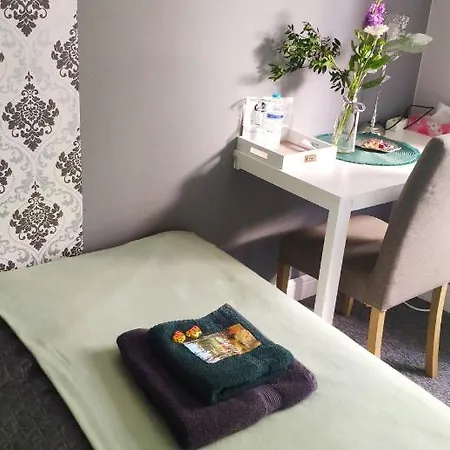 Eden Bed & Breakfast *