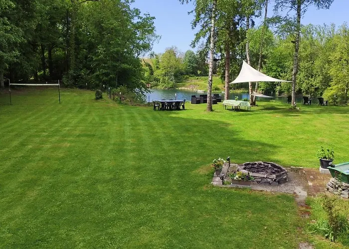 Eden Nocleg ze śniadaniem 3*