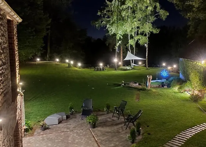 Eden Nocleg ze śniadaniem 3*